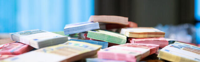 В Кохтла-Ярве премии по итогам года получат 100 служащих мэрии