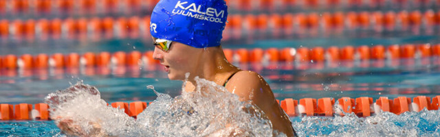 Уроженка Силламяэ Энели Ефимова установила рекорд Эстонии и пробилась в финал ЧЕ по плаванию