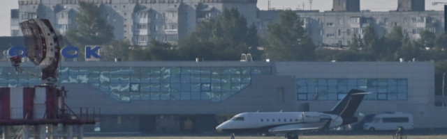 Эвакуационный самолет с Алексеем Навальным на борту прибыл в Берлин