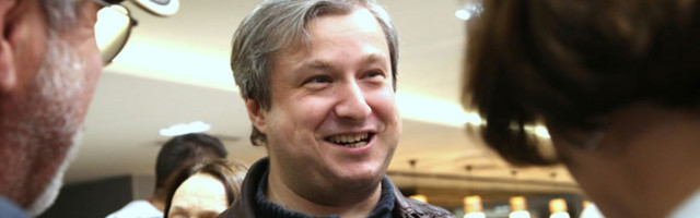 Чуждый элемент: почему Антона Долина уволили из «Вечернего Урганта»