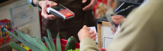 В Эстонии продавцы больше не обязаны предоставлять бумажные чеки