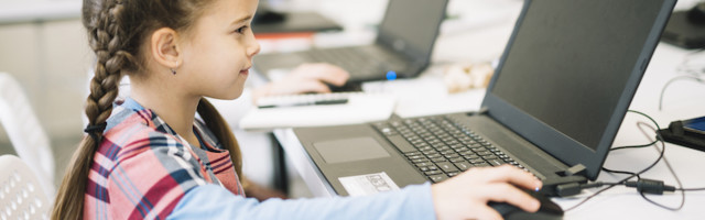 Правительство не будет требовать заполнять школьные помещения только наполовину