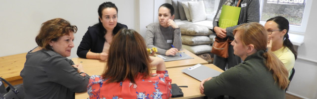 Из хрущевки – в «смартовку»: в Нарве обсудили, по силам ли местным КТ реновация многоквартирных домов