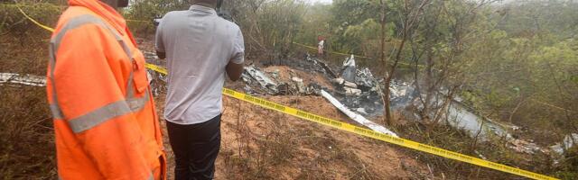 В Кении разбился самолет с туристами, погибли 11 человек