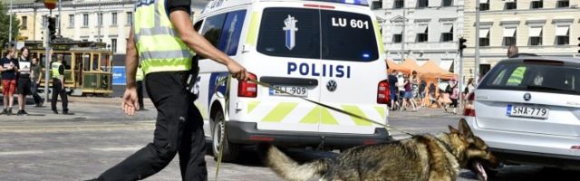 В ресторане в центре Хельсинки произошла стрельба, полиция разыскивает подозреваемых