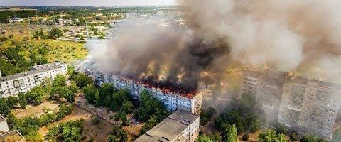 ВИДЕО | Украинец поссорился с женой, поджег квартиру и спровоцировал масштабный пожар в пятиэтажке