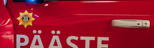 На шоссе в Виймси произошла масштабная утечка нефтепродуктов