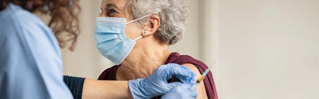 Ласнамяэ приглашает жителей из групп риска на бесплатную вакцинацию от гриппа и коронавируса