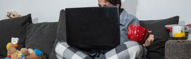 Высокие конторские расходы вынуждают госучреждения сокращать площади и возвращать чиновников в кабинеты