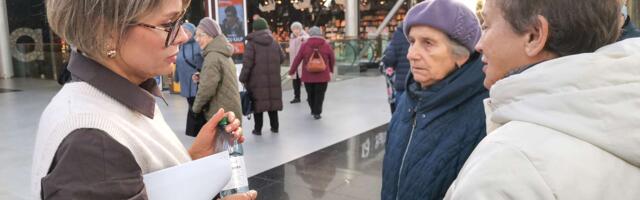 Благодаря «Заботливым встречам» в торговом центре Astri нарвские сениоры осваивают цифровую безопасность