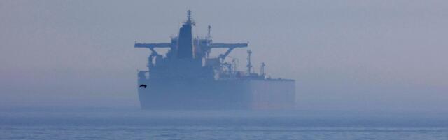 Американские военные захватили танкер под флагом России