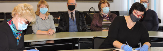 Вчерашняя оппозиция стала в Нарвском горсобрании правящей коалицией