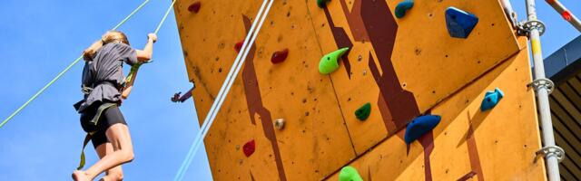 Пикник, скалодром и батуты: у Таллиннской телебашни пройдет традиционный семейный день