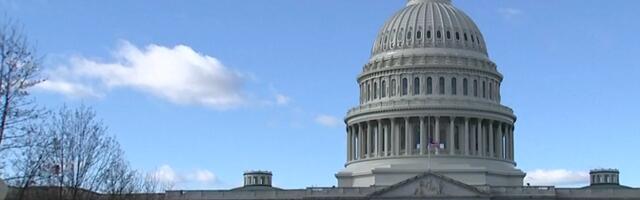 Сенат принял бюджет Трампа с минимальным перевесом