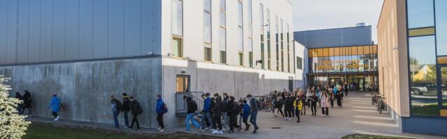 В таллиннские школы снова поступило сообщение об угрозе взрыва
