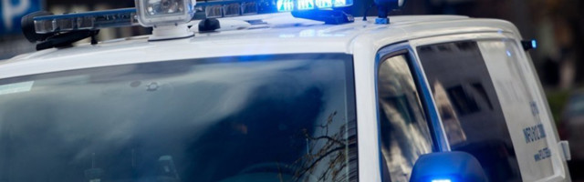 Пьяная женщина без прав повредила несколько припаркованных автомобилей