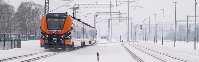 В Пяэскюла поезд врезался в автомобиль, люди не пострадали