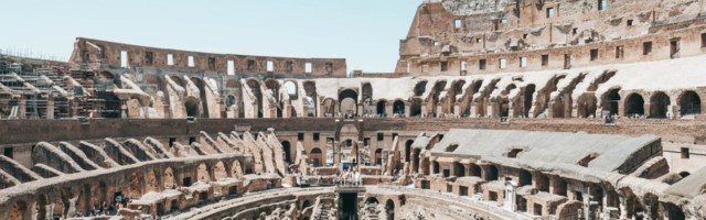 Руки прочь от Колизея: чем недовольны итальянские археологи