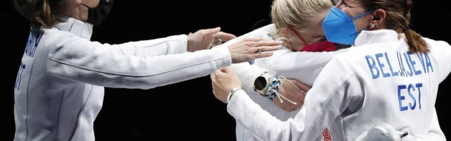 Таллин премирует завоевавших олимпийское золото фехтовальщиц и их тренера