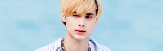 Русский парень стал суперзвездой в Китае — и не может выбраться домой