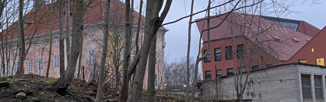 Все еще «на бумаге», но с воротами и светильниками   ГАЛЕРЕЯ