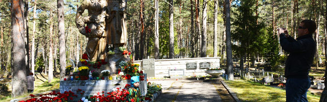 ФОТО: 9 Мая в Нарва-Йыэсуу: в магазинах закончились все цветы. «Пожалуйста, продайте хоть один цветочек…»