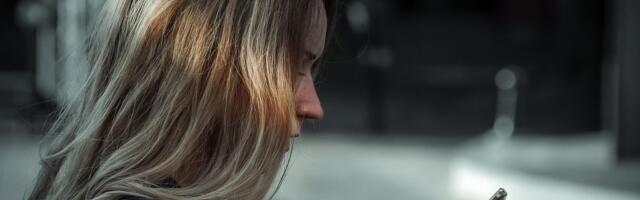 Марина думала, что помогает полиции ловить телефонных мошенников. А в итоге стала их жертвой и должна вернуть деньги