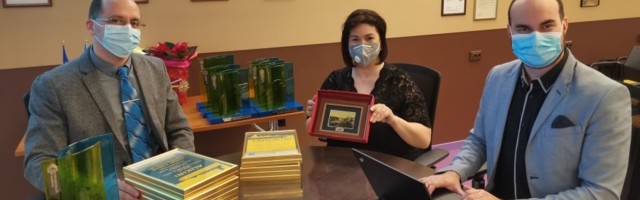 Лучшие предприниматели Нарвы получили награды города. Самых заслуженных попросили «отдохнуть»