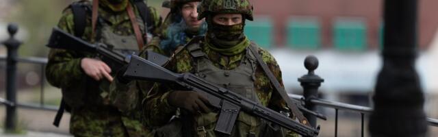 Комментаторы: „Служба в армии была возможностью хоть как-то выучить язык. Но это не нужно государству“