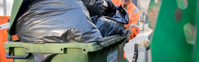 В Ласнамяэ и Пыхья-Таллинне временно изменили график вывоза мусора