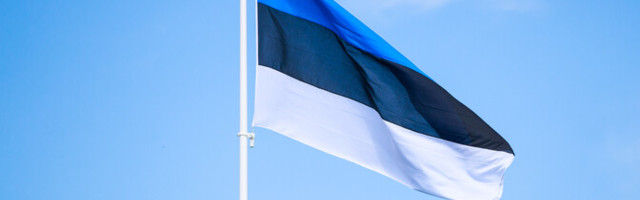 В среду и четверг в Эстонии вывешены государственные флаги