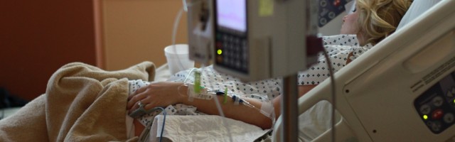 Попов: больницы планируют увеличить количество койко-мест для пациентов с коронавирусом