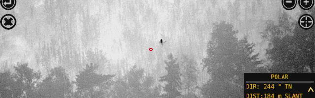 В Ида-Вирумаа 72-летнего мужчину, заблудившегося в лесу, нашли при помощи вертолёта полиции с тепловизором