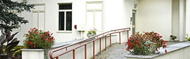 В Вильнюсе в четверг на вывеске посольства США была нарисована буква Z