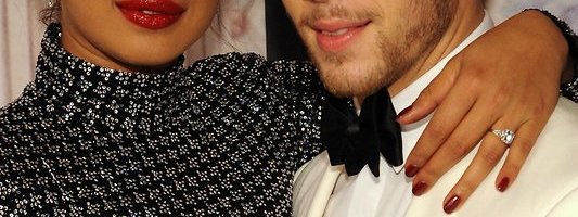 Приянка Чопра нашла новое примение супругу на самоизоляции