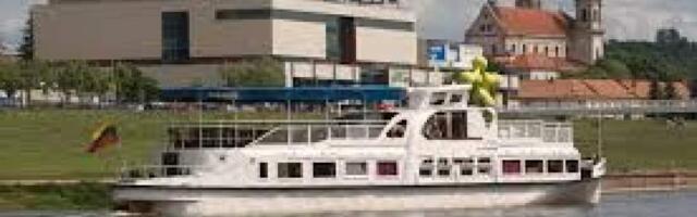 Тут пришла  тётя Вера… И спросила  про трамвайчики