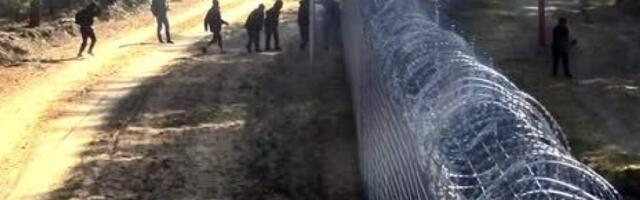 На границе с Беларусью пограничники развернули 38 нелегальных мигрантов