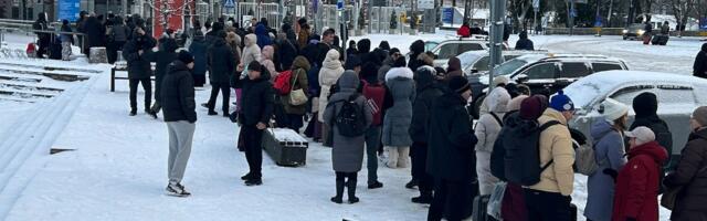20 тысяч человек в праздничный период: Нарвский погранпункт стал самым загруженным в Эстонии 