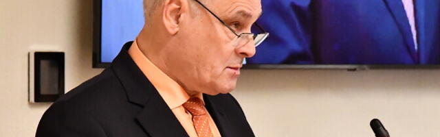 Вице-председатель Центристской партии Яан Тоотс прописался в Нарве и покинул горсобрание Тарту