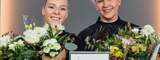 Чемпионка Европы Нина Петрыкина и её тренер получили премию от Таллинна