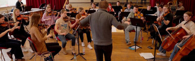 Необычный оркестр Estlandia – в его составе врачи, инженеры и рабочие