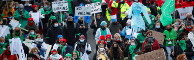 АБСУРД ⟩ В Бельгии привитым, но заразившимся ковидом медработникам разрешили ходить на работу. Здоровых, но непривитых уволили