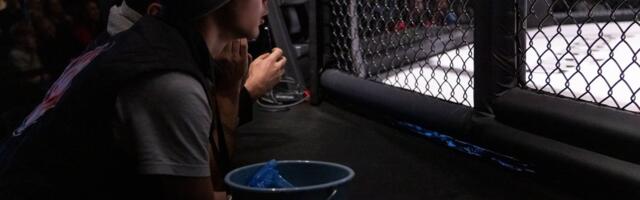 Боксершу ввели в искусственную кому после нокаута