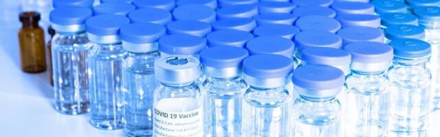 COVID‑19 по‑прежнему может приводить к тяжёлым последствиям для здоровья, но вакцины эффективны