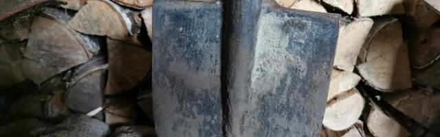 В Нарве мужчина грозился ударить супругу лопатой