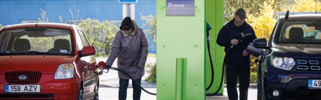 Продажи розничных торговцев выросли: важную роль сыграли топливо и промышленные товары