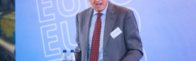 Член правления ЕЦБ: Европе крайне необходима собственная платежная система