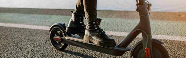 „Проигрывает тот, кто слабее“. Страховая компания обратилась к водителям самокатов