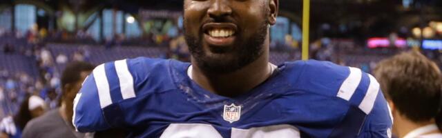 Американский футболист, выигравший Супербоул, умер в 39 лет