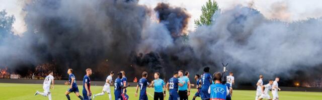 УЕФА оштрафовал шведский топ-клуб на крупную сумму за пиротехнику и порчу стадиона „Кадриорг“